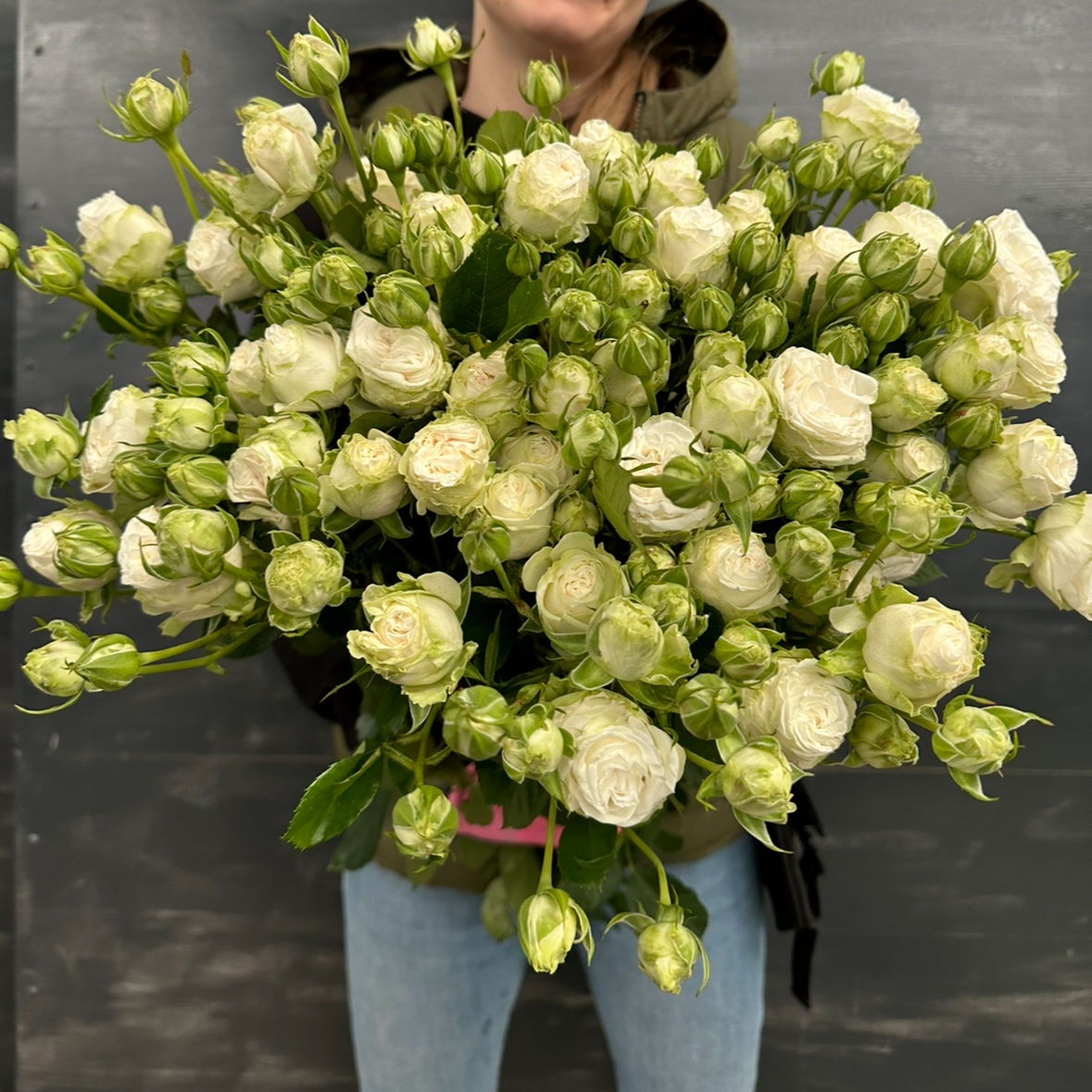 Роза кустовая пионовидная Мисс Бомбастик